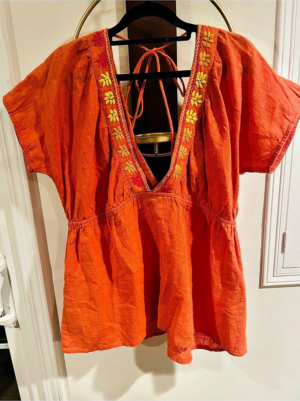 Bena Jerrac Embroidered Floral Blouse in Orange & Pink Large Like New